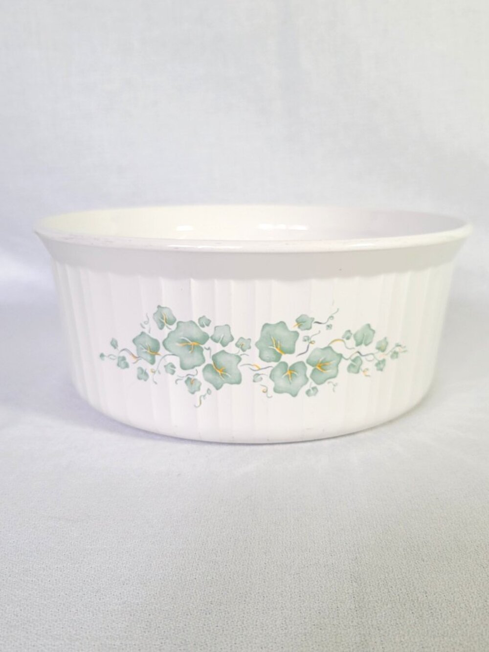 Vintage CorningWare Callaway Ivy 2.5 Liter Round Casserole Dish F-1-B No Lid